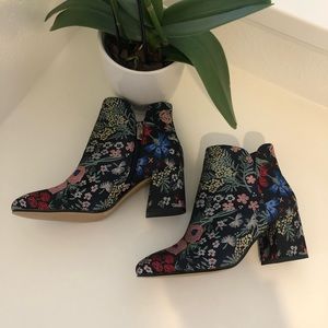 Vince Camuto Destilly Embroidered Boot- Size 8